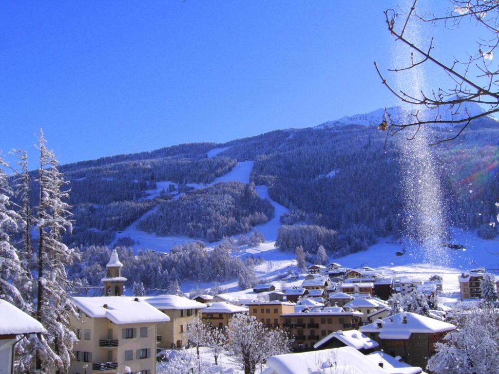 Hotel Torena アプリーカ エクステリア 写真